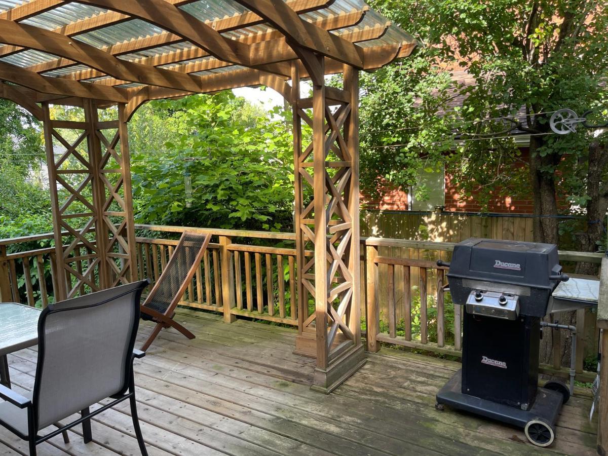 Luxury Cottage With King Bed Private Yard Bbq Deck Gazebo-4 Minutes To The Falls Niagara Falls Exterior photo