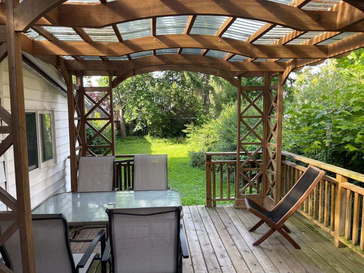 Luxury Cottage With King Bed Private Yard Bbq Deck Gazebo-4 Minutes To The Falls Niagara Falls Exterior photo