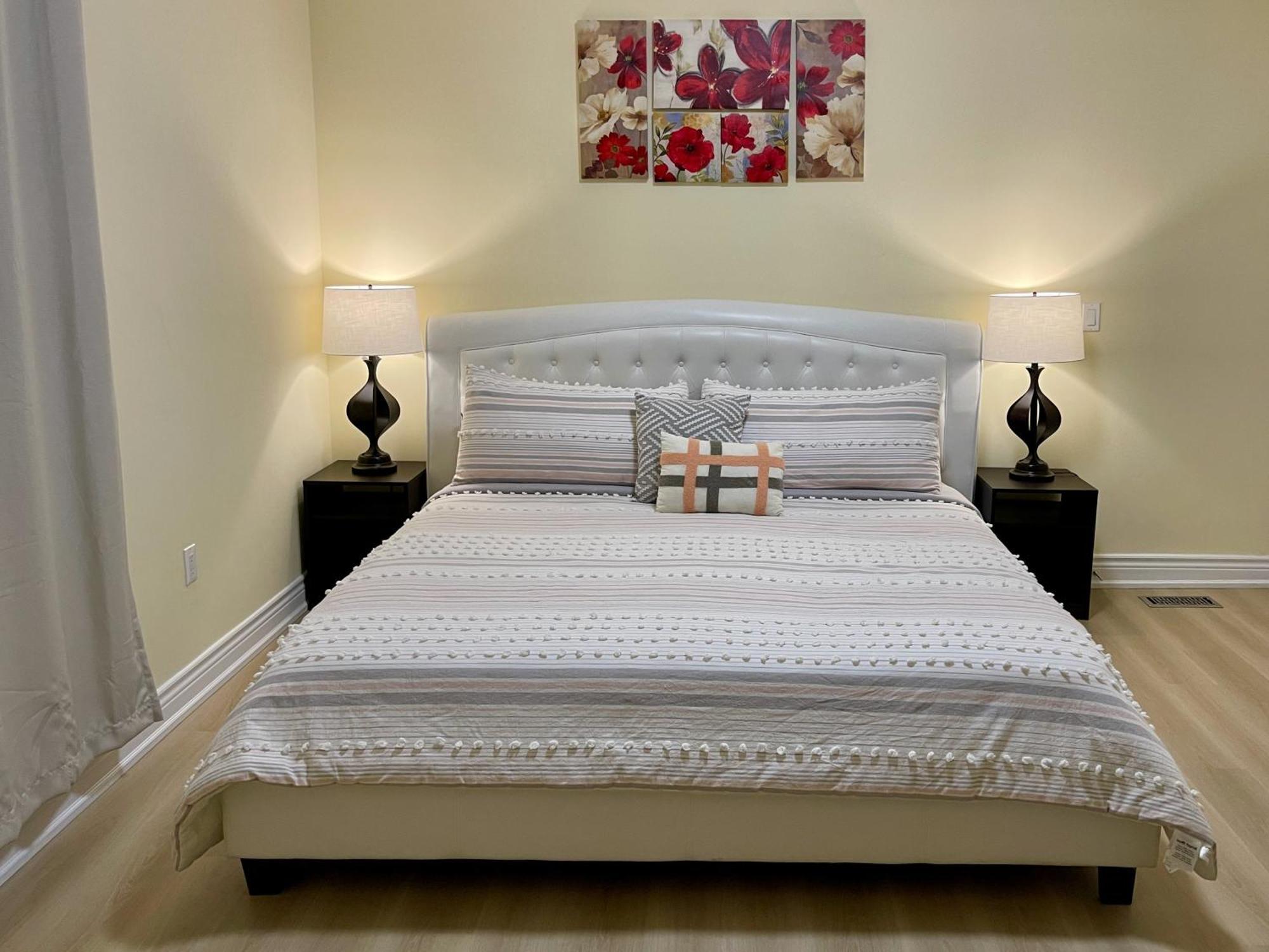 Luxury Cottage With King Bed Private Yard Bbq Deck Gazebo-4 Minutes To The Falls Niagara Falls Exterior photo